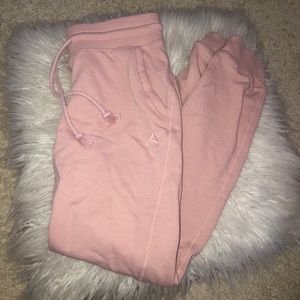 3/$20🔥REEBOK JOGGERS